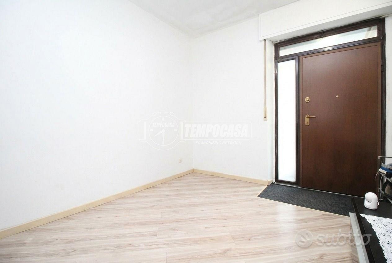 RISTRUTTURATO - CON ACCESSO INDIPENDENTE - PIANO T - Vista 6
