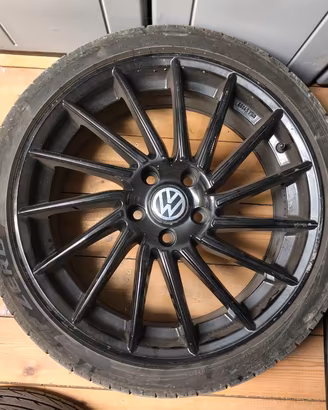 CERCHI TECNOMAGNESIO + GOMME PIRELLI DA 18