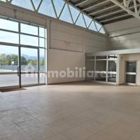 Immobile commerciale o autoconcessionaria