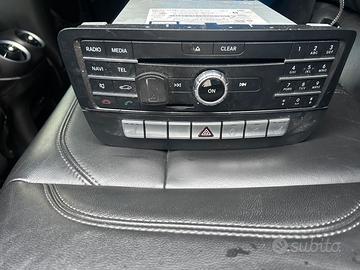 Stereo classe A/ GLA