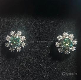 orecchini argento e moissanite verde 