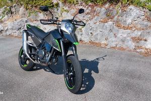 Ktm 690 sm prestige