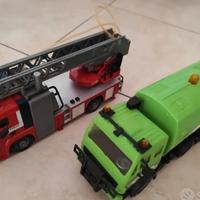 Gioco camion vigili del fuoco e camion spazzatura