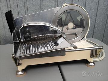 Affettatrice elettrica QUICK MILL colore BIANCO