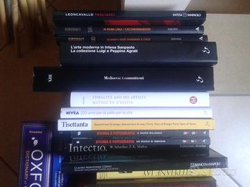 Libri foto storia cucina case guerra arte musica