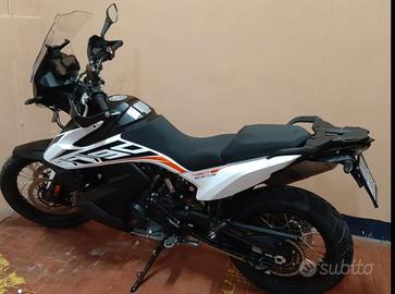 Moto ktm 790