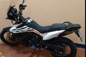Moto ktm 790