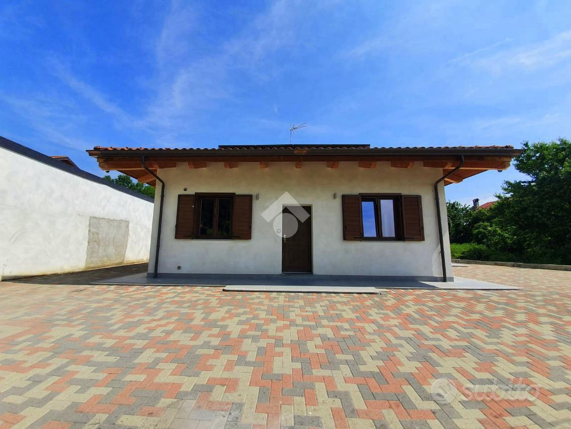 House in San Francesco al Campo, Torino - Vista 2