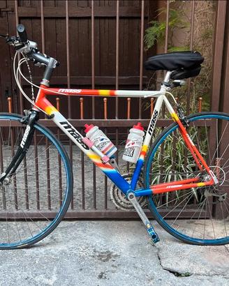 Bici da corsa in alluminio