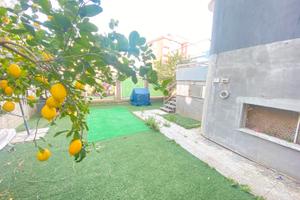 Baronissi centralissimo con spazio esterno