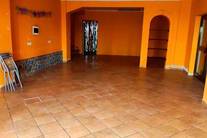 Negozio - magazzino - garage