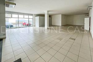 Immobile di 185 m² con 1 locale a Carpi