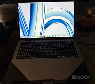 MacBook Pro 13”