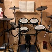 Batteria elettronica Roland TD15 + KD-10 COMPLETA