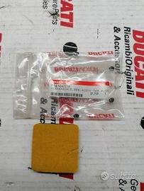 Distanziale Serbatoio Acqua per Ducati 748 Base