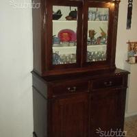 Credenza antica