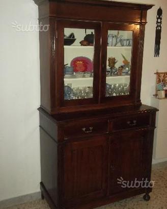 Credenza antica