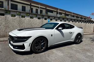 Ford Mustang Fastback 5.0 V8 aut. Dark Horse