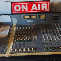 Allestimento per radio di trasmissione 