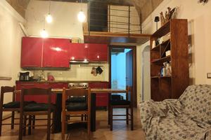 Trilocale zona Fiere: spese irrisorie, arredato