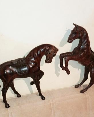 Coppia sculture in vera pelle 