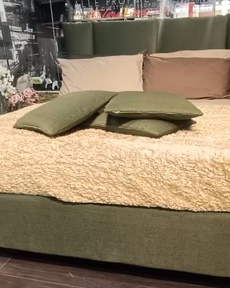 LETTO IMBOTTITO NUOVO CON RETE E BIX CONTENITORE 
