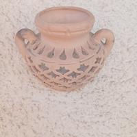 Anfora Traforata, Applique Murale in Terracotta