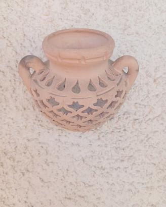 Anfora Traforata, Applique Murale in Terracotta