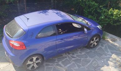 Kia Rio 1.1 CRDi (75 CV) 2012
