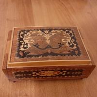 Scatoletta porta sigarette con carillion