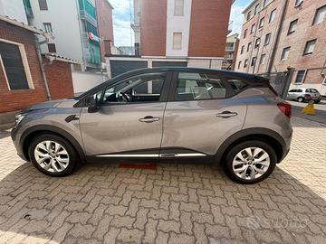 Renault captur 1.0 benzina 2020 con 108.00 km