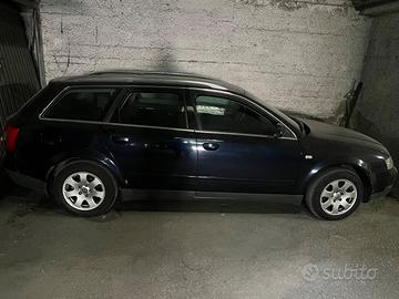 AUDI A4 2ª serie - 2002