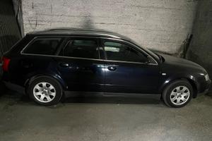 AUDI A4 2ª serie - 2002