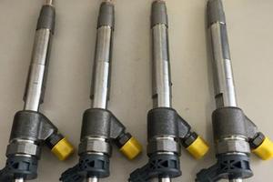 Iniettori diesel bosch 0445110749 nuovi