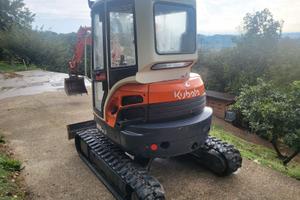 Escavatore Kubota U35-3alfa