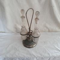 Antica oliera in vetro lavorato a mano