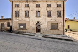 CASA SEMINDIPENDENTE A CALDIERO