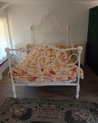 letto più comodini