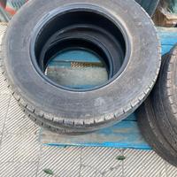 Bridgestone 215 70 r15 C Duravis