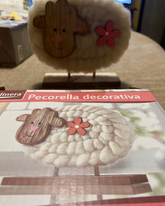 Pecorella decorativa in feltro di lana