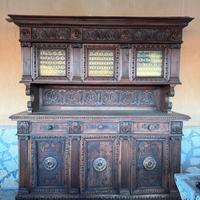 Credenza antica
