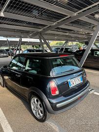 Mini cooper R50 Park Lane.