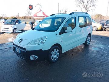 Peugeot partner tepee 1.6 HDI 2011 motore 0 km