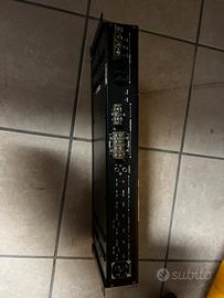 Blocco 2 amplificatori e 1 autoradio