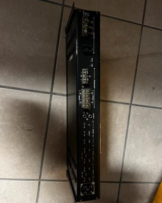 Blocco 2 amplificatori e 1 autoradio