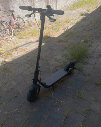 monopattino elettrico segway