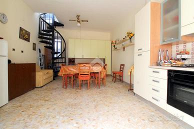 CASA INDIPENDENTE A LUCERA