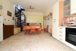 CASA INDIPENDENTE A LUCERA