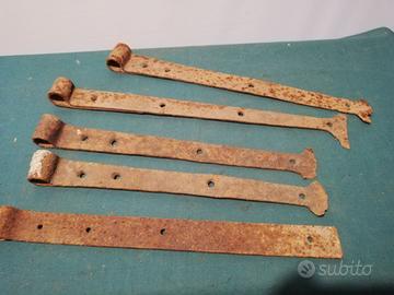 antichi cardini cerniere in ferro battuto