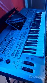YAMAHA Tyros5